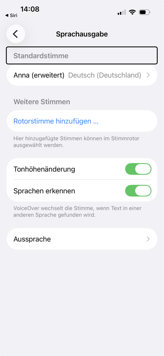 Bildschirm „Sprachausgabe“ mit Standardstimme, weiteren Stimmen und den Schaltern Tonhöhenänderung und Sprachen erkennen.